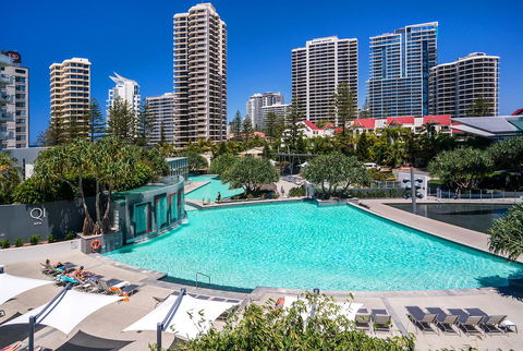 Q1 Resort & Spa - Official - Accommodation QLD 3