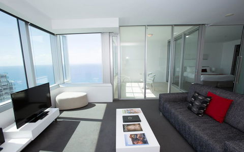 Q1 Resort & Spa - Official - Accommodation QLD 10