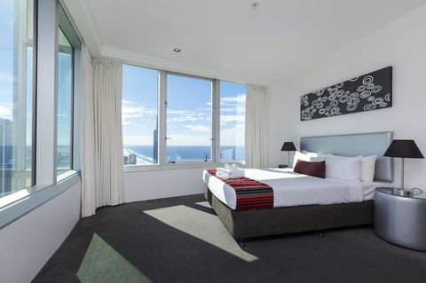 Q1 Resort & Spa - Official - Accommodation QLD 25