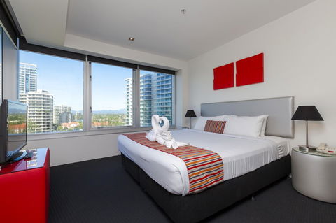 Q1 Resort & Spa - Official - Accommodation QLD 9