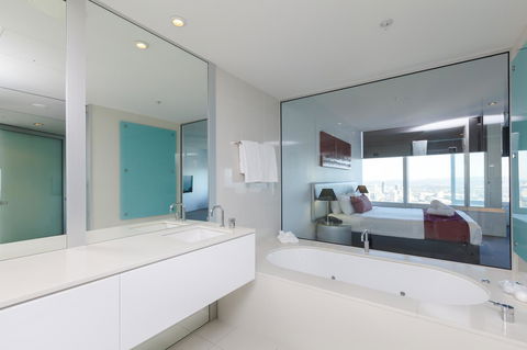 Q1 Resort & Spa - Official - Accommodation QLD 39