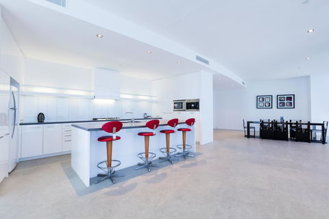 Q1 Resort & Spa - Official - Accommodation QLD 24