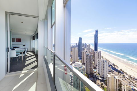 Q1 Resort & Spa - Official - Accommodation QLD 5
