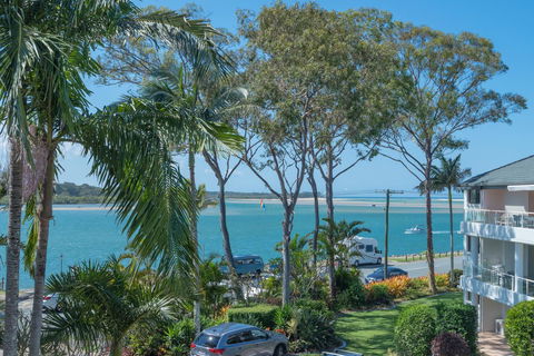 Munna Beach Apartments - Accommodation QLD 2