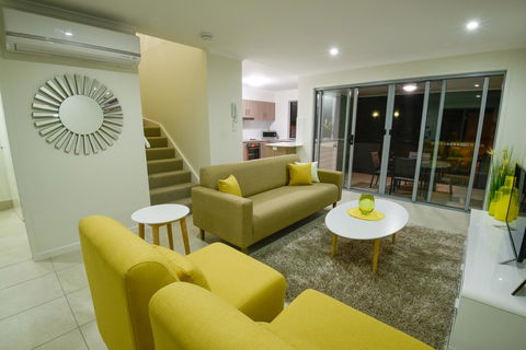 Direct Collective - Breeze On Brightwater - Accommodation QLD 2