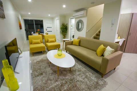 Direct Collective - Breeze On Brightwater - Accommodation QLD 20