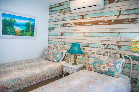 Jamaica Beach House - Accommodation QLD 22