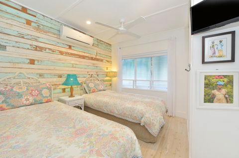 Jamaica Beach House - Accommodation QLD 43