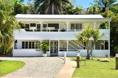 Jamaica Beach House - Accommodation QLD 16