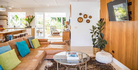 Jamaica Beach House - Accommodation QLD 7