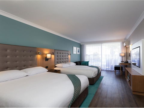 Sea World Resort - Accommodation QLD 1