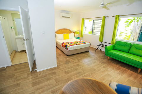 Port Douglas Motel - Accommodation QLD 11