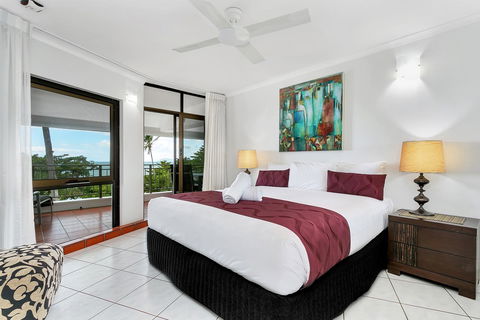 Roydon Beachfront Apartments - Accommodation QLD 22