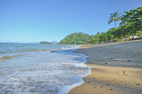 Roydon Beachfront Apartments - Accommodation QLD 8