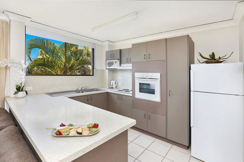 Headland Tropicana Resort - Accommodation QLD 13