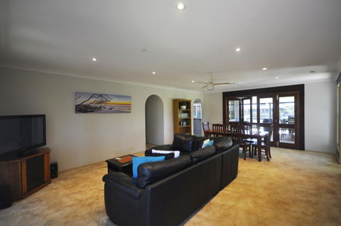 Bribie Island Canal Holiday Destination! - Accommodation QLD 3