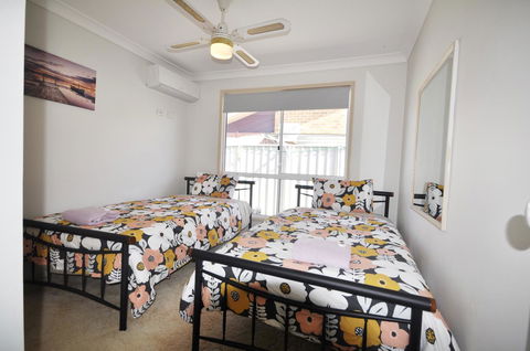 Bribie Island Canal Holiday Destination! - Accommodation QLD 18