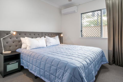 Blue Lagoon Villa A - Accommodation QLD 18