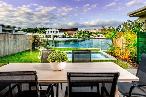 Blue Lagoon Villa A - Accommodation QLD 0