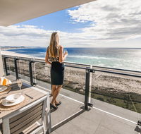 Iconic Kirra Beach Resort - Accommodation QLD