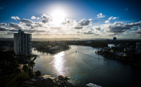 Tiki Hotel Apartments Surfers Paradise - Accommodation QLD 2