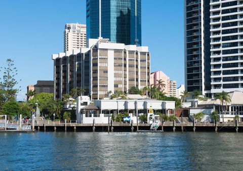 Tiki Hotel Apartments Surfers Paradise - Accommodation QLD 4