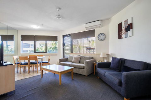 Tiki Hotel Apartments Surfers Paradise - Accommodation QLD 3