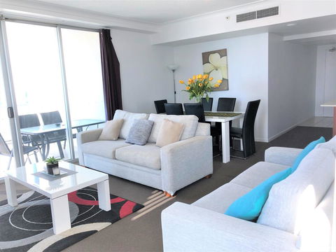 Beach Stay - Ocean & Riverview Resort Chevron Renaissance Central Surfers Paradise - Accommodation QLD 18