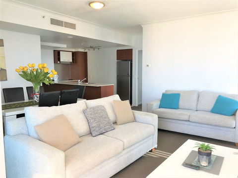 Beach Stay - Ocean & Riverview Resort Chevron Renaissance Central Surfers Paradise - Accommodation QLD 20