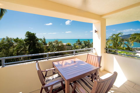 Pinnacles - Accommodation QLD 16