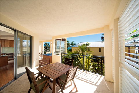Pinnacles - Accommodation QLD 14
