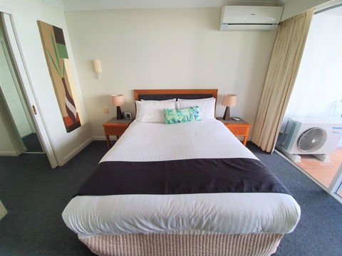 Broadbeach Holiday Apartments - Accommodation QLD 28
