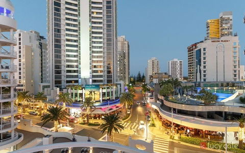 Broadbeach Holiday Apartments - Accommodation QLD 36