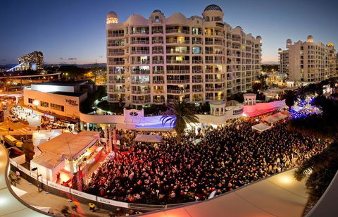 Broadbeach Holiday Apartments - Accommodation QLD 39
