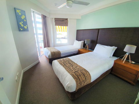 Broadbeach Holiday Apartments - Accommodation QLD 7