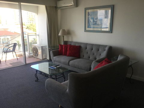 Broadbeach Holiday Apartments - Accommodation QLD 37