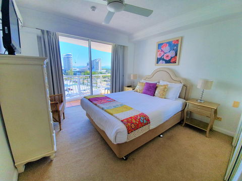 Broadbeach Holiday Apartments - Accommodation QLD 20