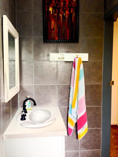 XYL Pets Friendly Seaside Boutique Guesthouse - Accommodation QLD 4