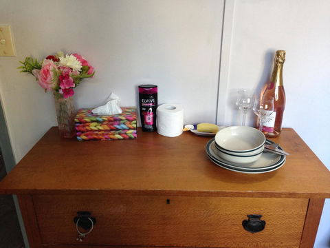 XYL Pets Friendly Seaside Boutique Guesthouse - Accommodation QLD 19