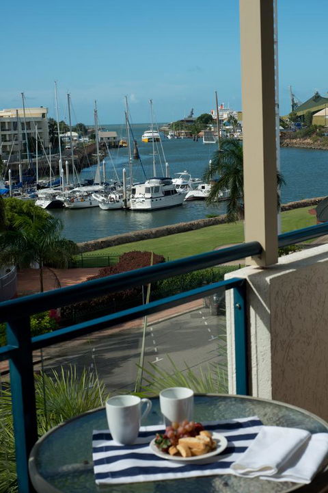 Park Regis Anchorage - Accommodation QLD 4