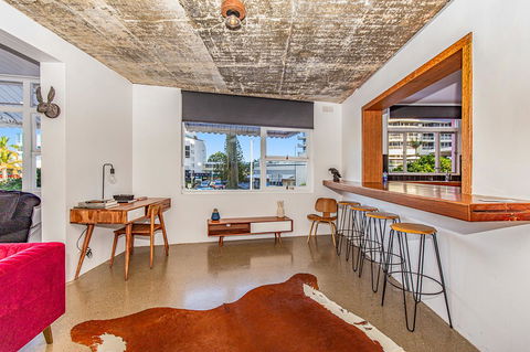 The Pink Hotel Coolangatta - Accommodation QLD 5