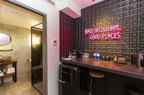 The Pink Hotel Coolangatta - Accommodation QLD 15
