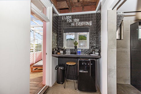 The Pink Hotel Coolangatta - Accommodation QLD 32