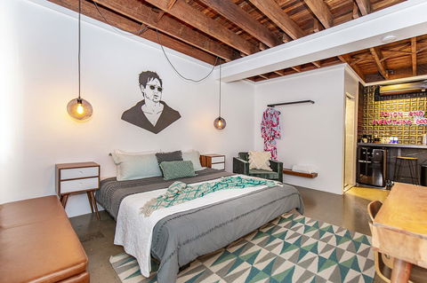 The Pink Hotel Coolangatta - Accommodation QLD 24