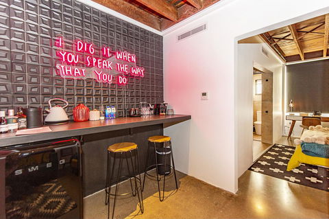 The Pink Hotel Coolangatta - Accommodation QLD 20