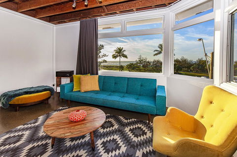 The Pink Hotel Coolangatta - Accommodation QLD 16