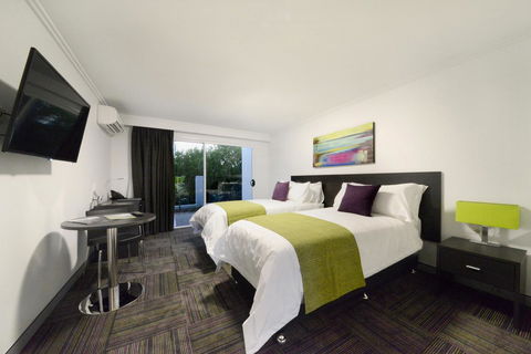 Mackay Oceanside Central Hotel Official - Accommodation QLD 25