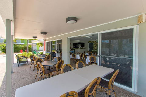 Mackay Oceanside Central Hotel Official - Accommodation QLD 15