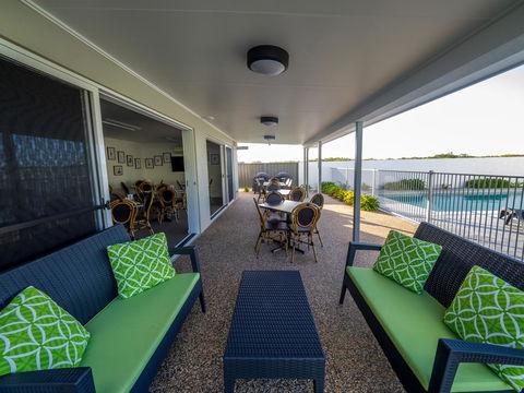 Mackay Oceanside Central Hotel Official - Accommodation QLD 32