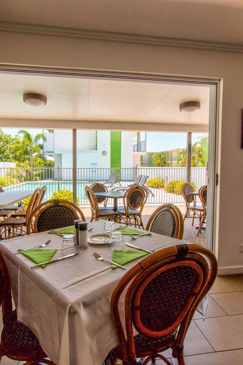 Mackay Oceanside Central Hotel Official - Accommodation QLD 6